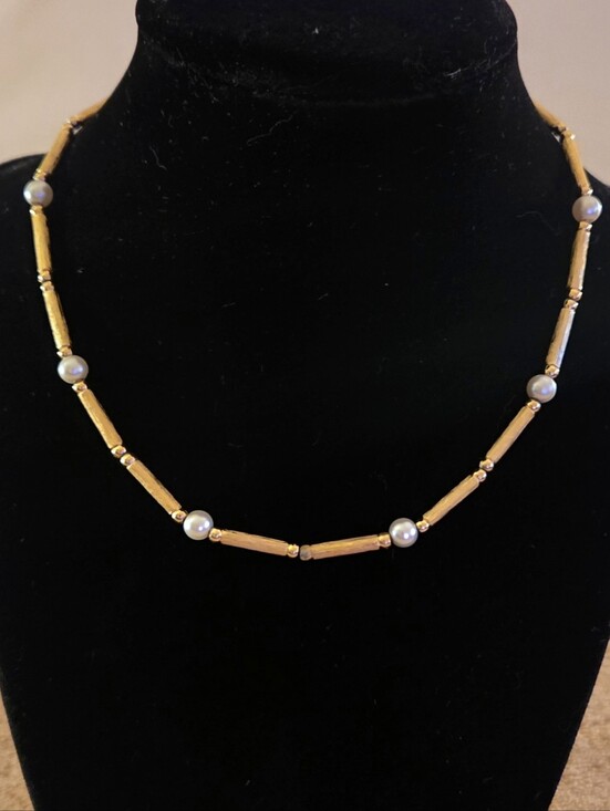 Jewelry - Vintage Textured Gold Bar & Faux Pearl Station Chocker - Retro Mid-Century